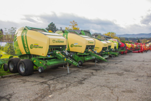 Rundballenpressen und Wickelmaschinen bei Landtechnik Villach