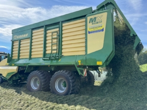 Krone Doppelzweck-Ladewagen MX 330 GD