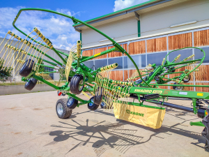 Krone Zweikreisel-Mittelschwader TC640 und TC760