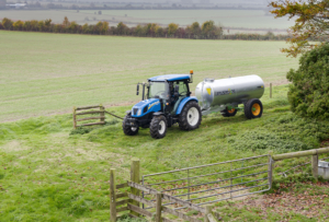 New Holland Traktor T4S