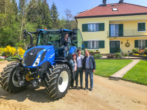 New Holland Traktor T5.140 Auto Command