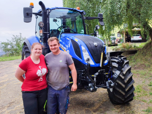 New Holland Traktor T5 Electro Command