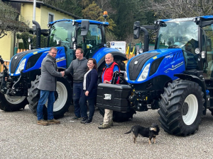 New Holland T5.140 Auto Command und New Holland T5.100 Electro Command