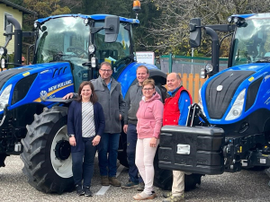 New Holland T5.140 Auto Command und New Holland T5.100 Electro Command