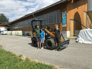Neuer Giant G2500HD für die Familie Ebner aus Spittal/Drau Neuer Giant G2500HD für die Familie Ebner aus Spittal/Drau